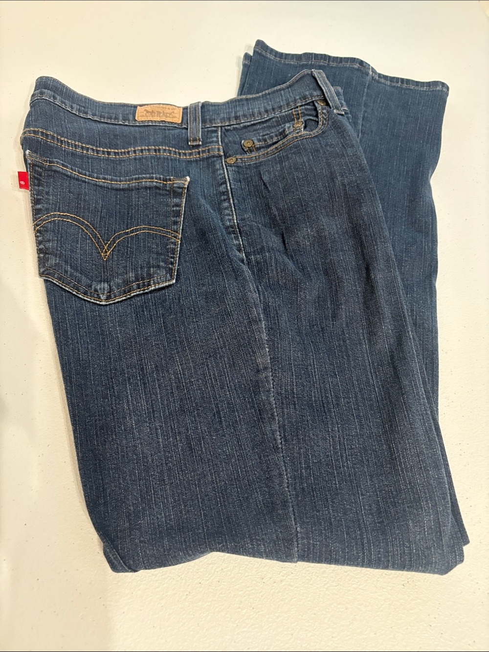 Levi's 512 Perfectly Slimming Bootcut Jeans Women's 10S.   B51